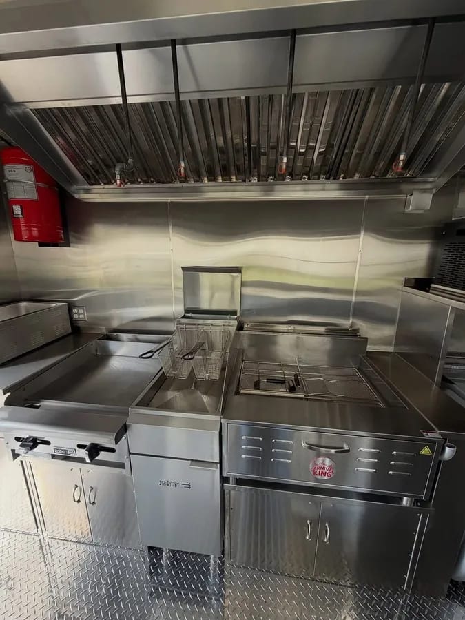 Food trailer 
