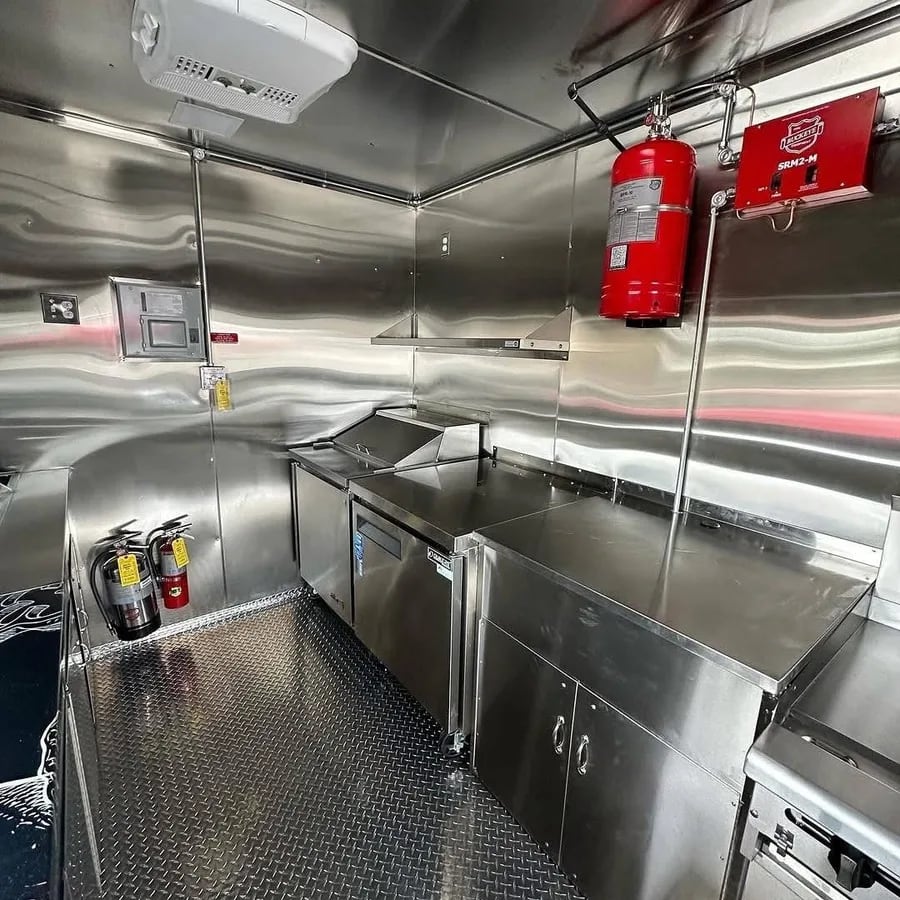 Food trailer 