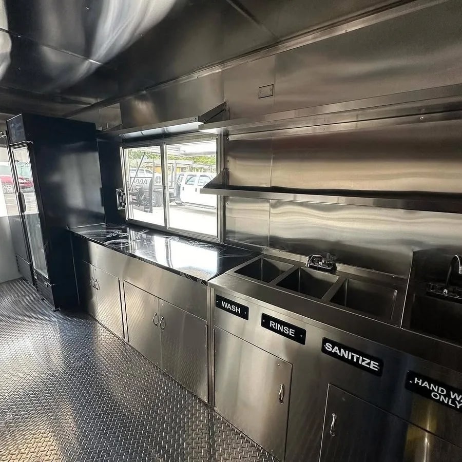 Food trailer 