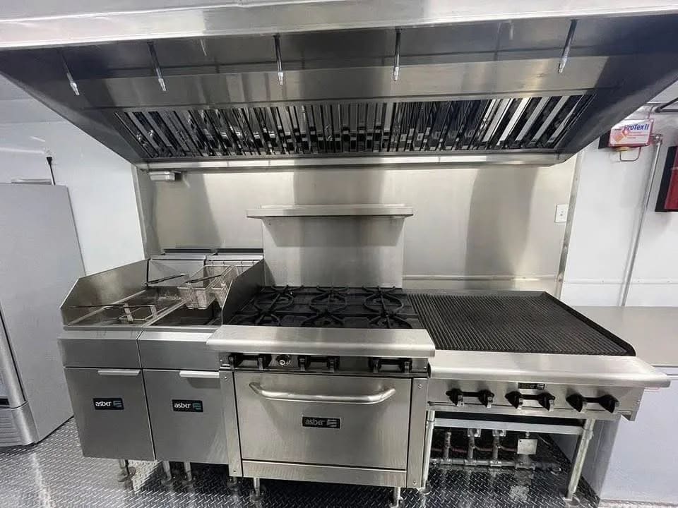 Food trailer 