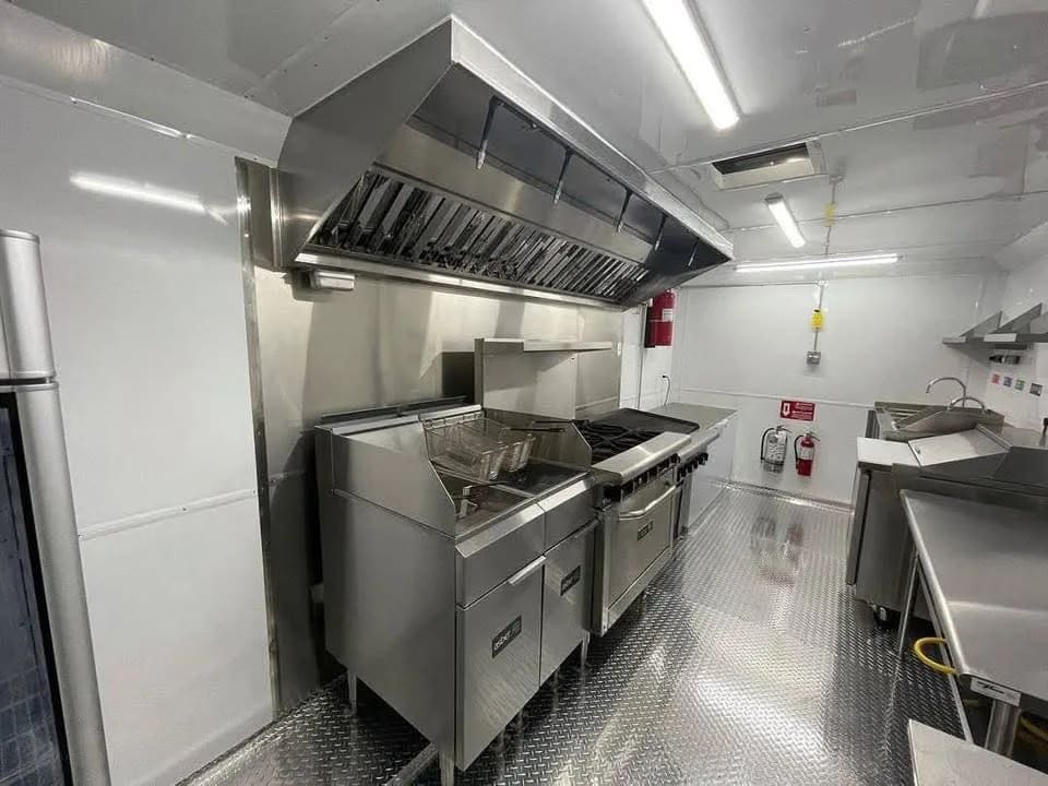 Food trailer 