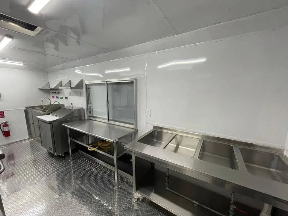 Food trailer 