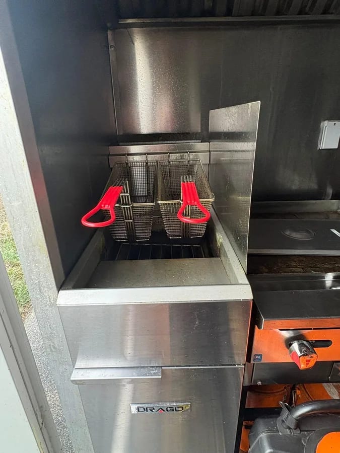 Food trailer 