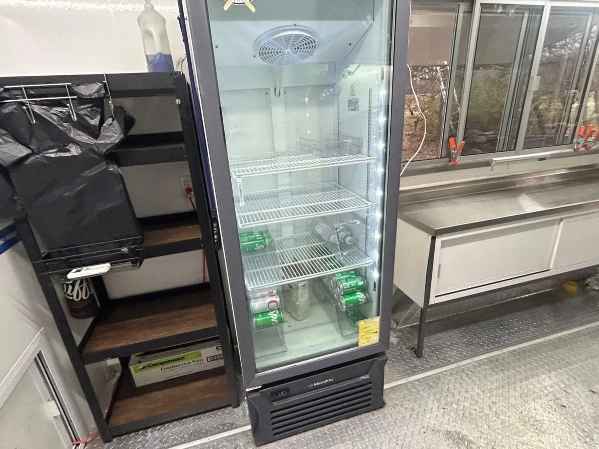 Food trailer 