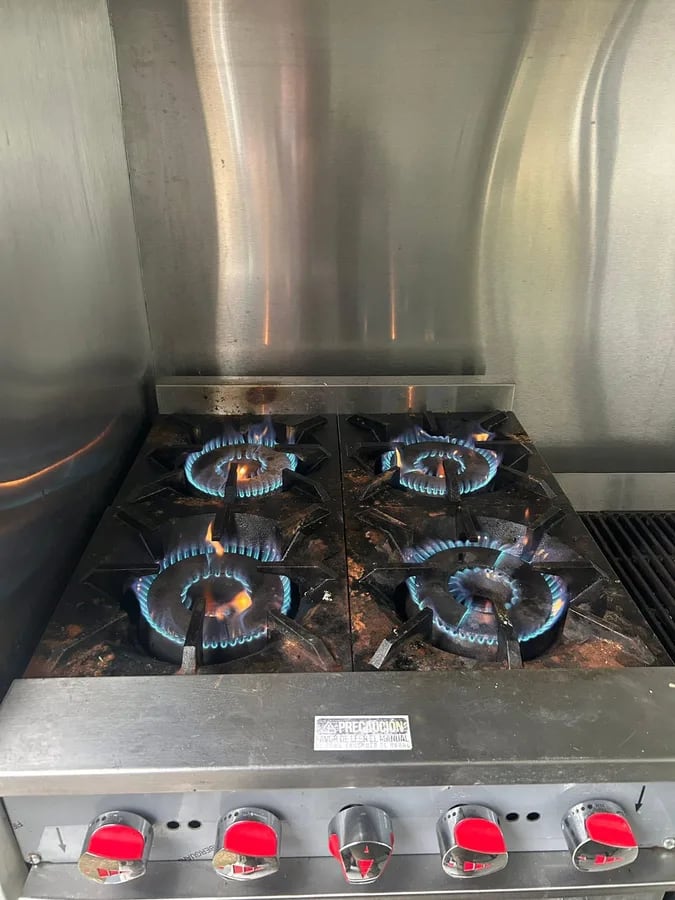 Food trailer 