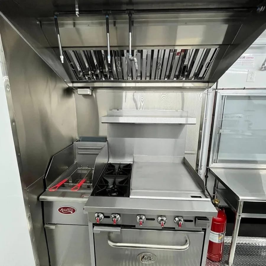 Food trailer 