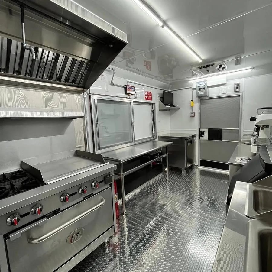 Food trailer 
