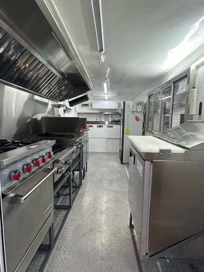 Food trailer 