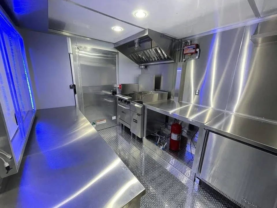Food trailer 