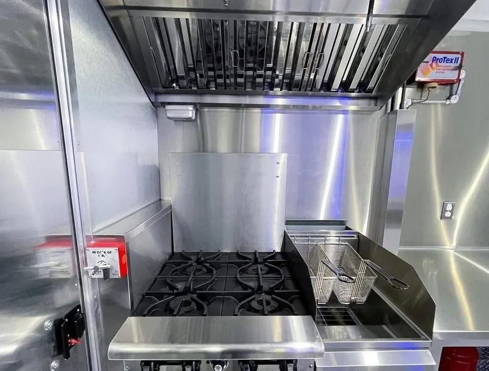 Food trailer 