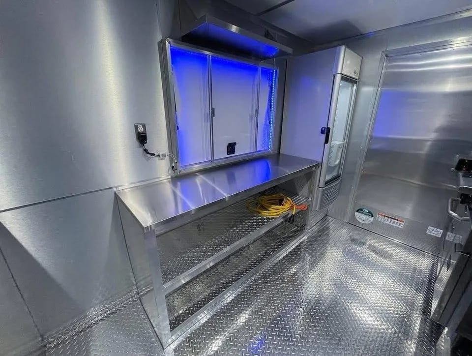 Food trailer 