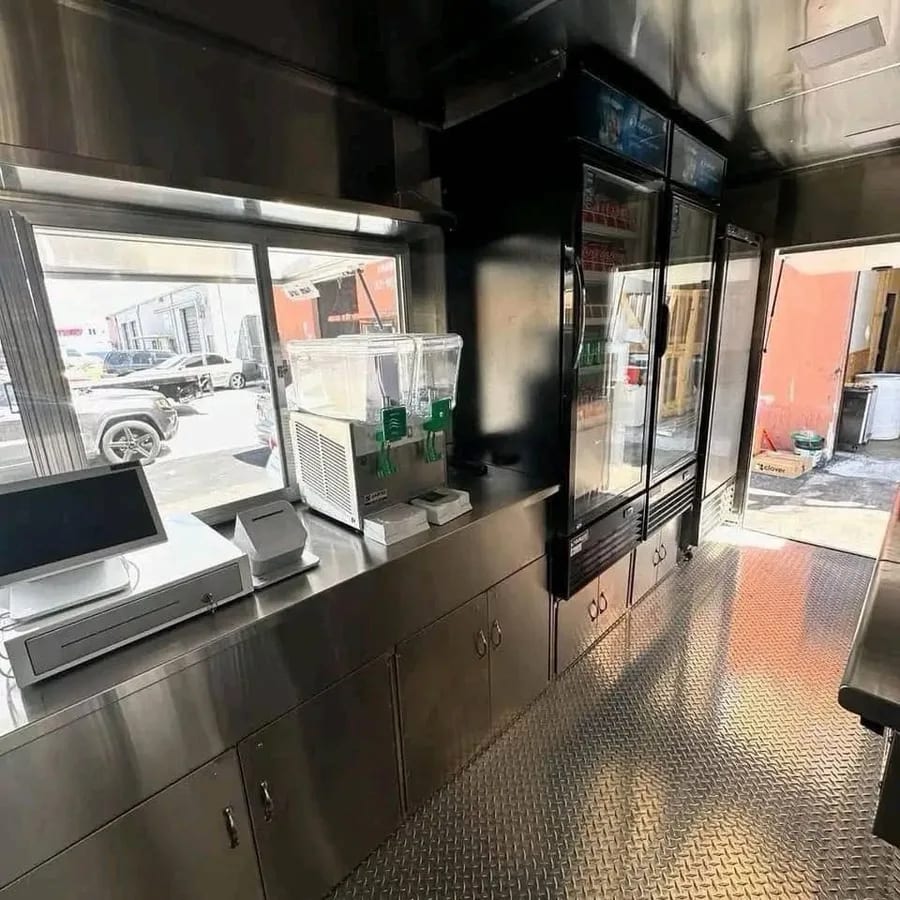 Food Trailer 