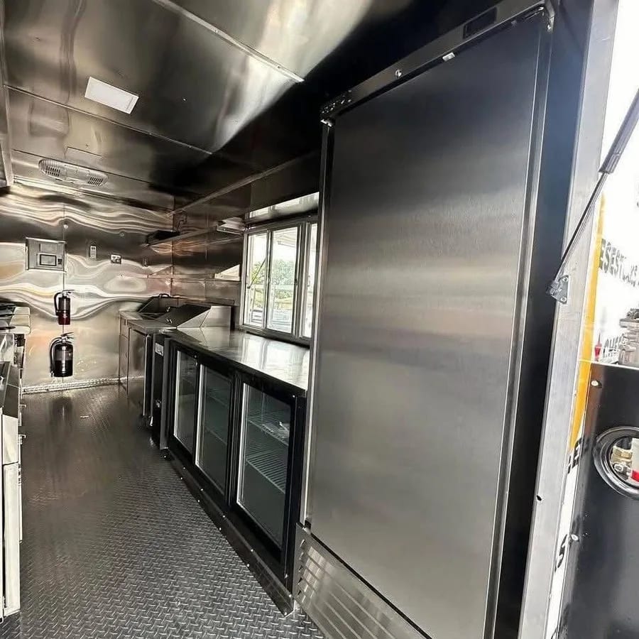 Food Trailer 