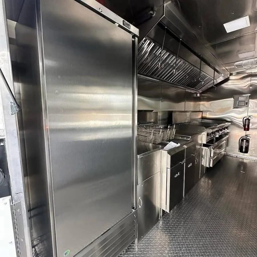 Food Trailer 