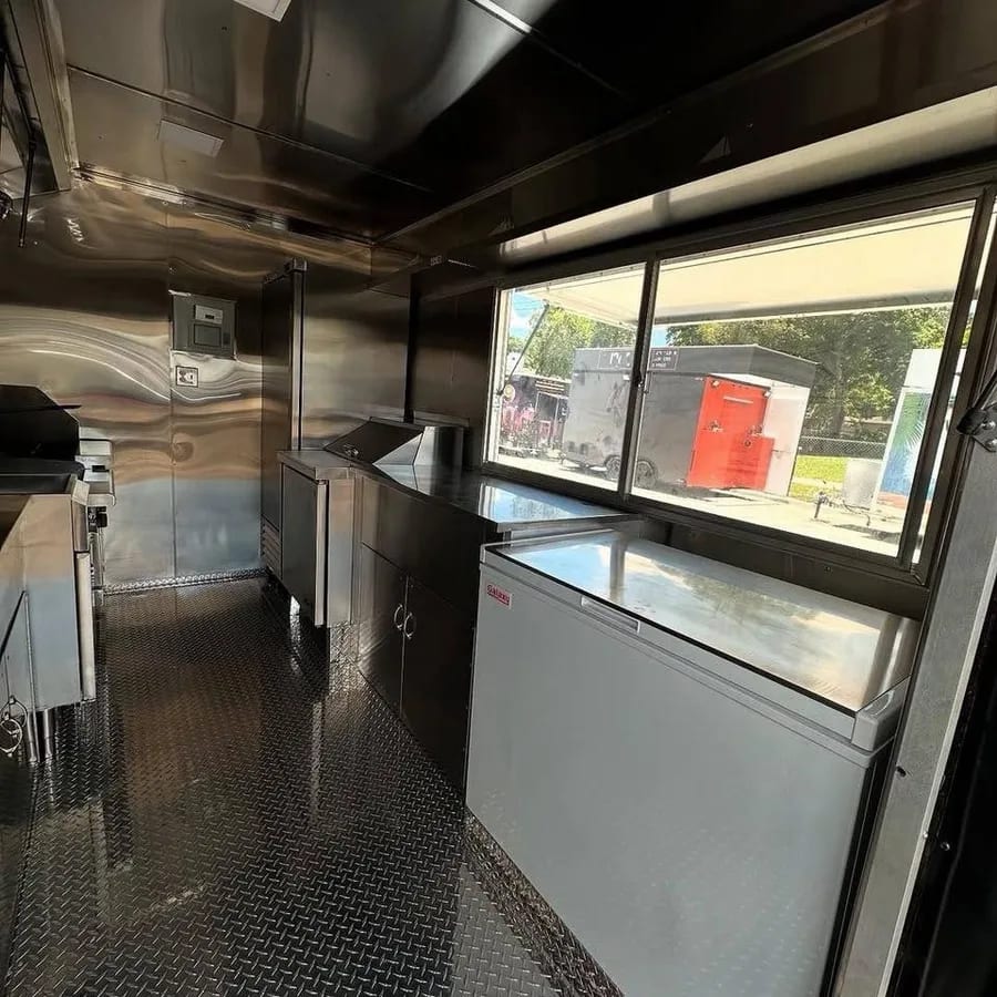 Food Trailer 