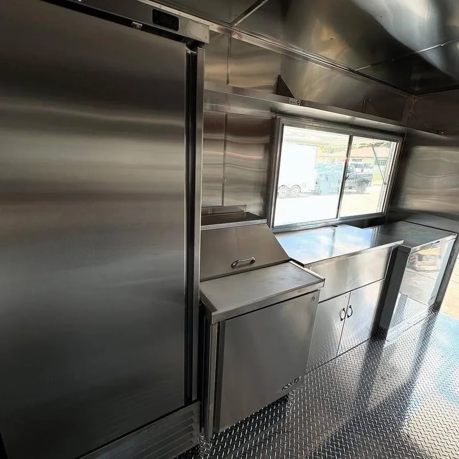 Food Trailer 