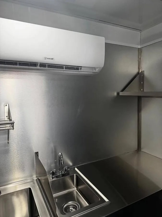 Food Trailer 
