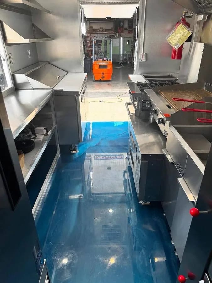 Food Trailer 