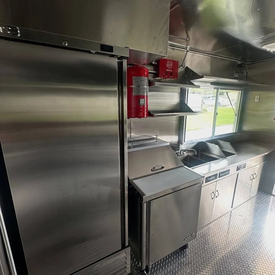 Food Trailer 