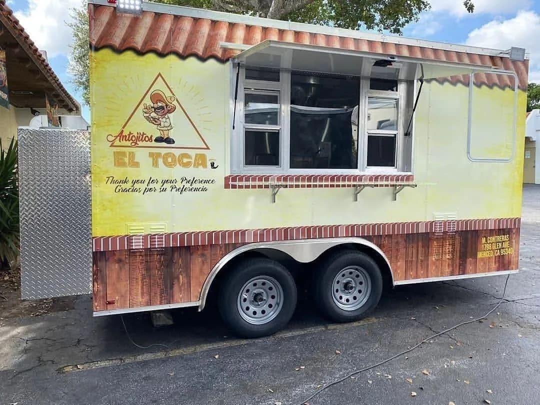 Food trailer 