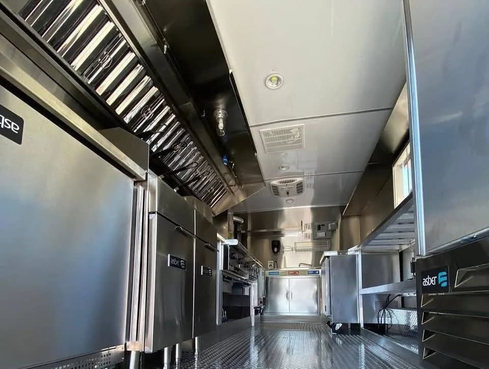 Food trailer 