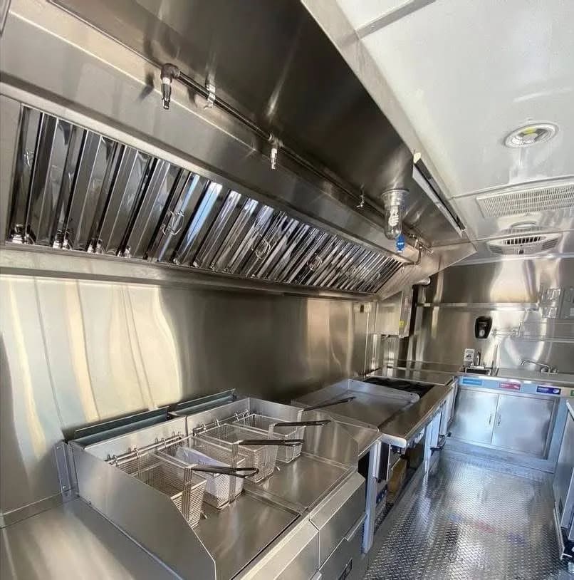 Food trailer 
