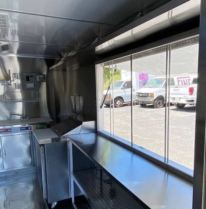 Food trailer 