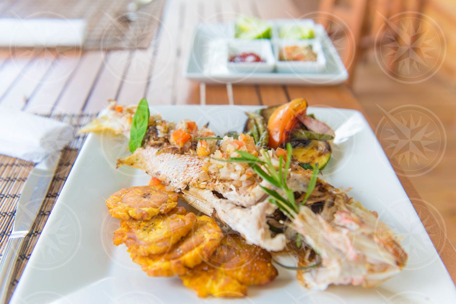 Fried fish with tostones entree