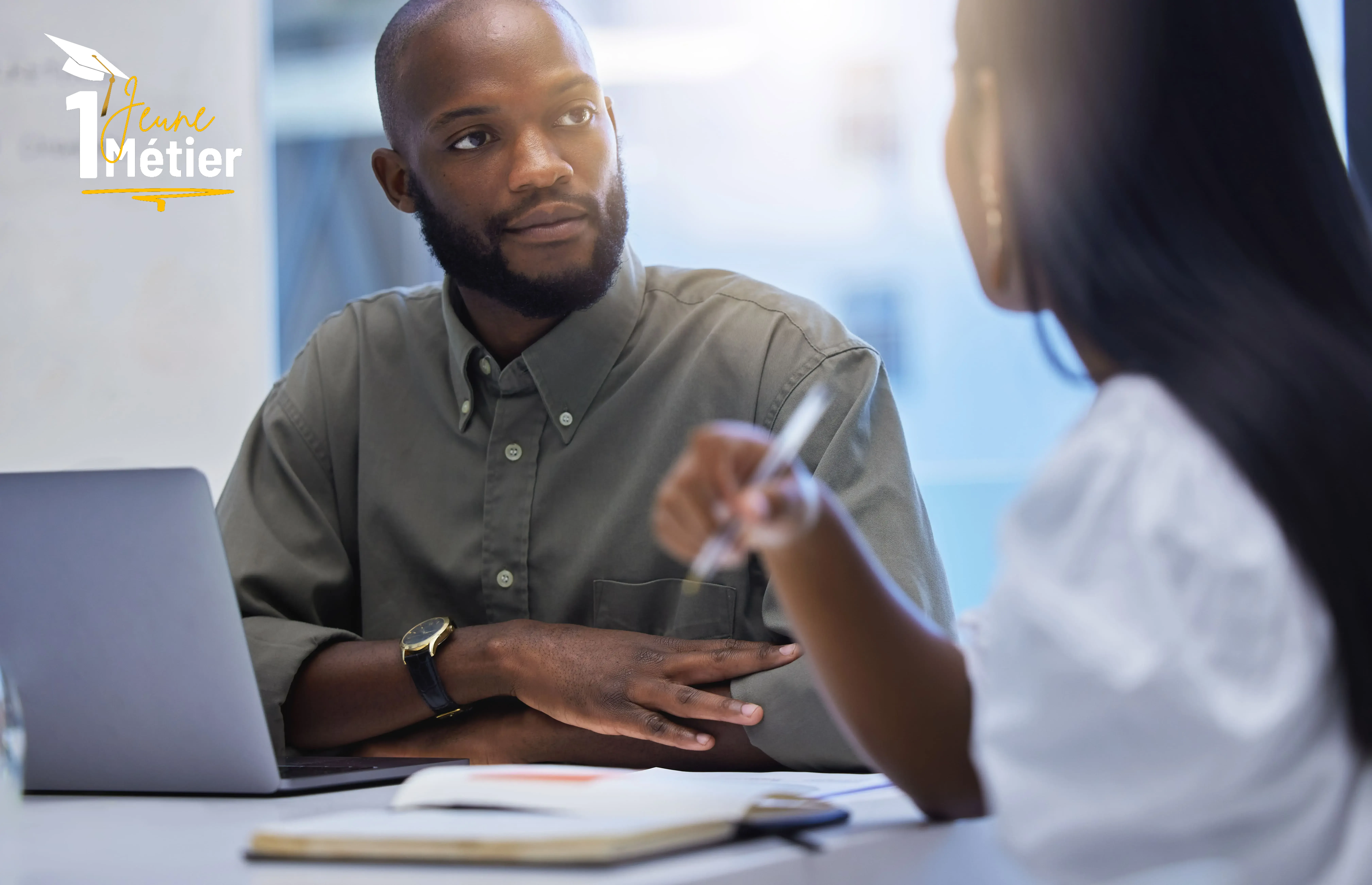 Écoute active savoir-être professionnel - 1Jeune1Métier