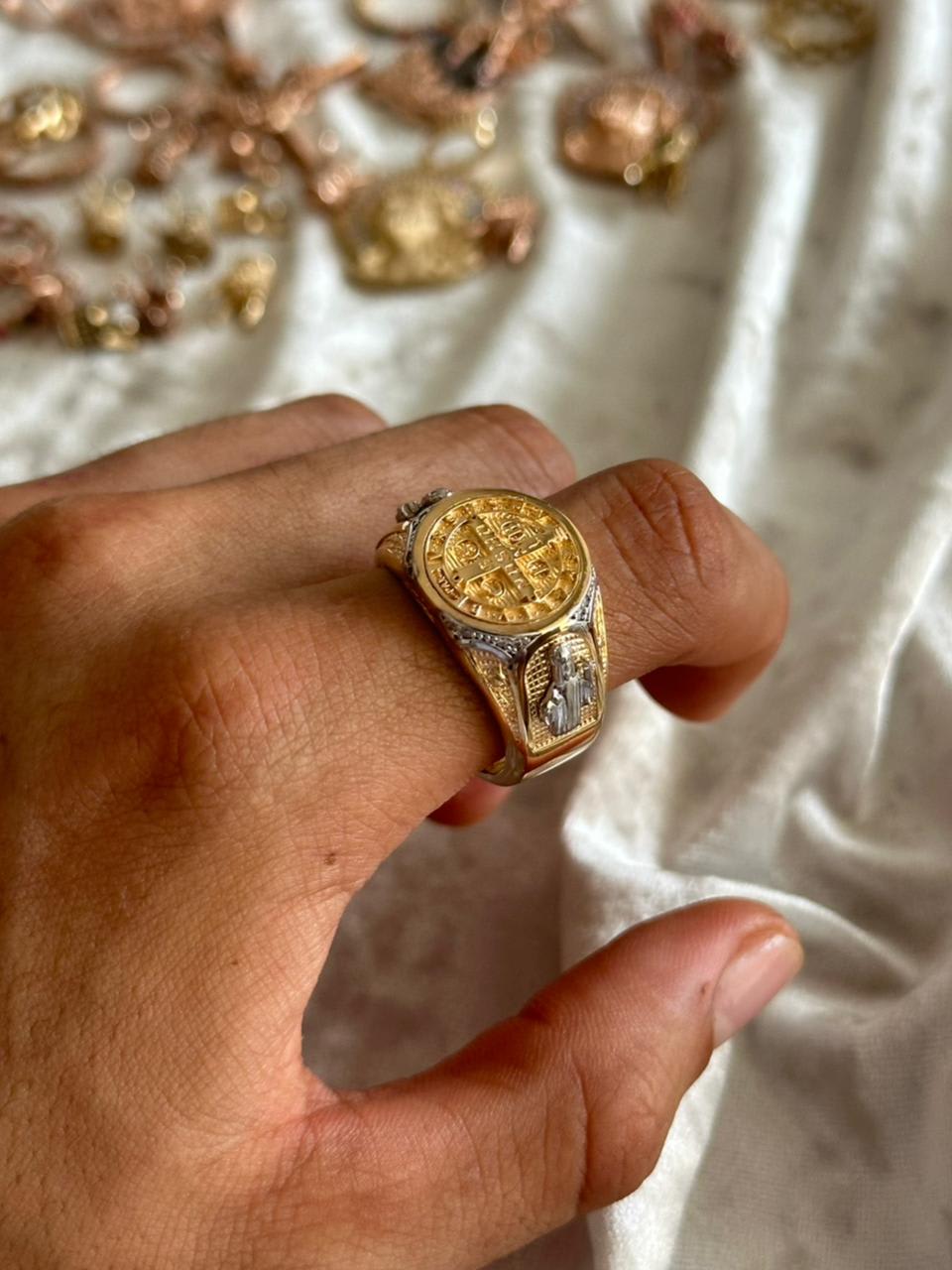 Anillo SAN BENITO MILUJO 16.0gr