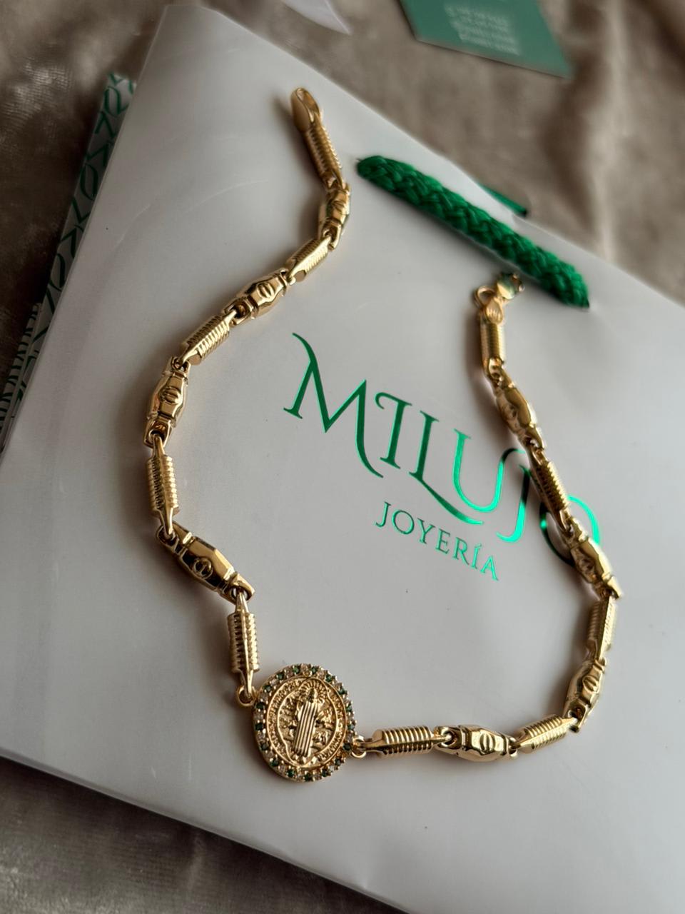 Tobillera rústica y san Benito MILUJO