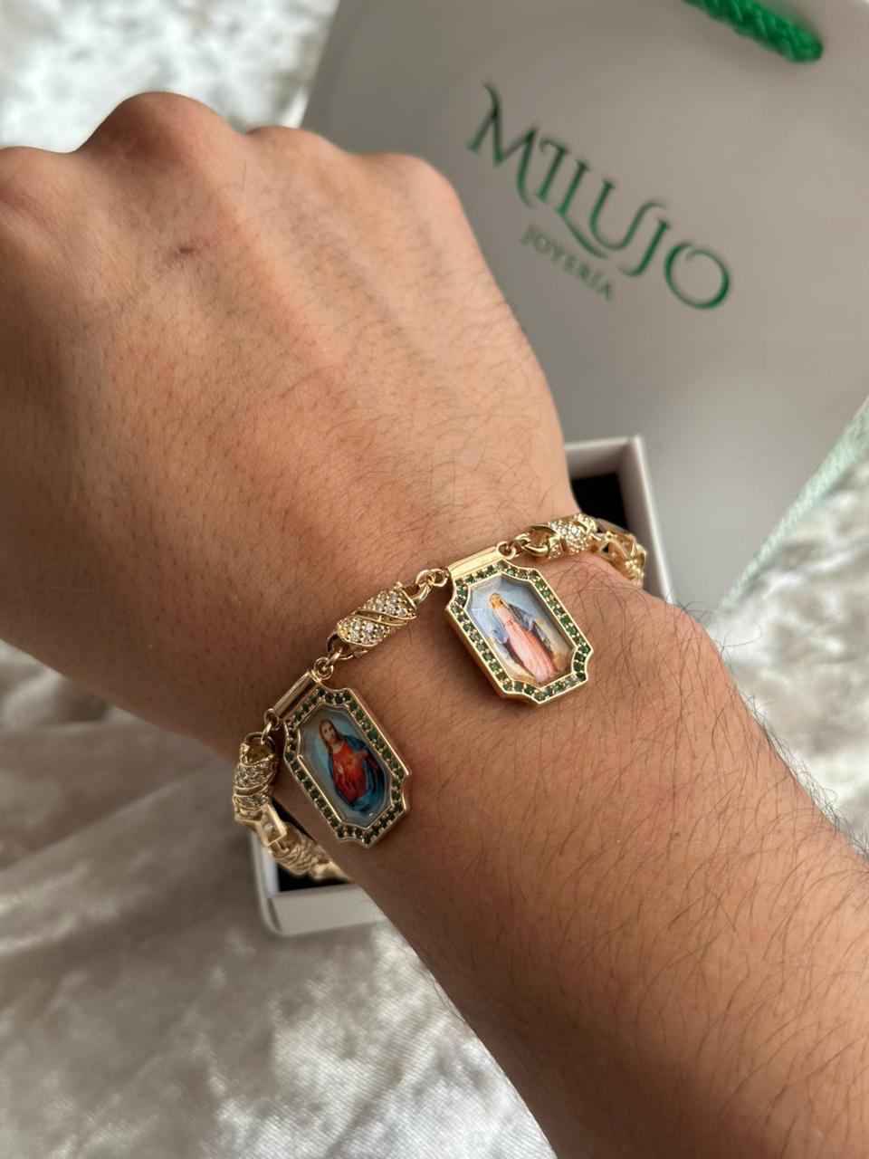 Pulsera maciza especial y relicarios MILUJO