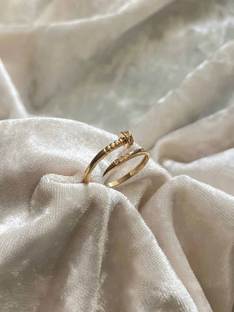 Anillo clavo MILUJO