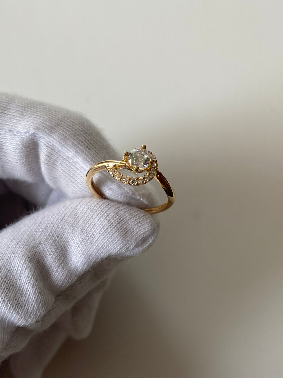 Anillo solitario MILUJO 2.2gr Ref3