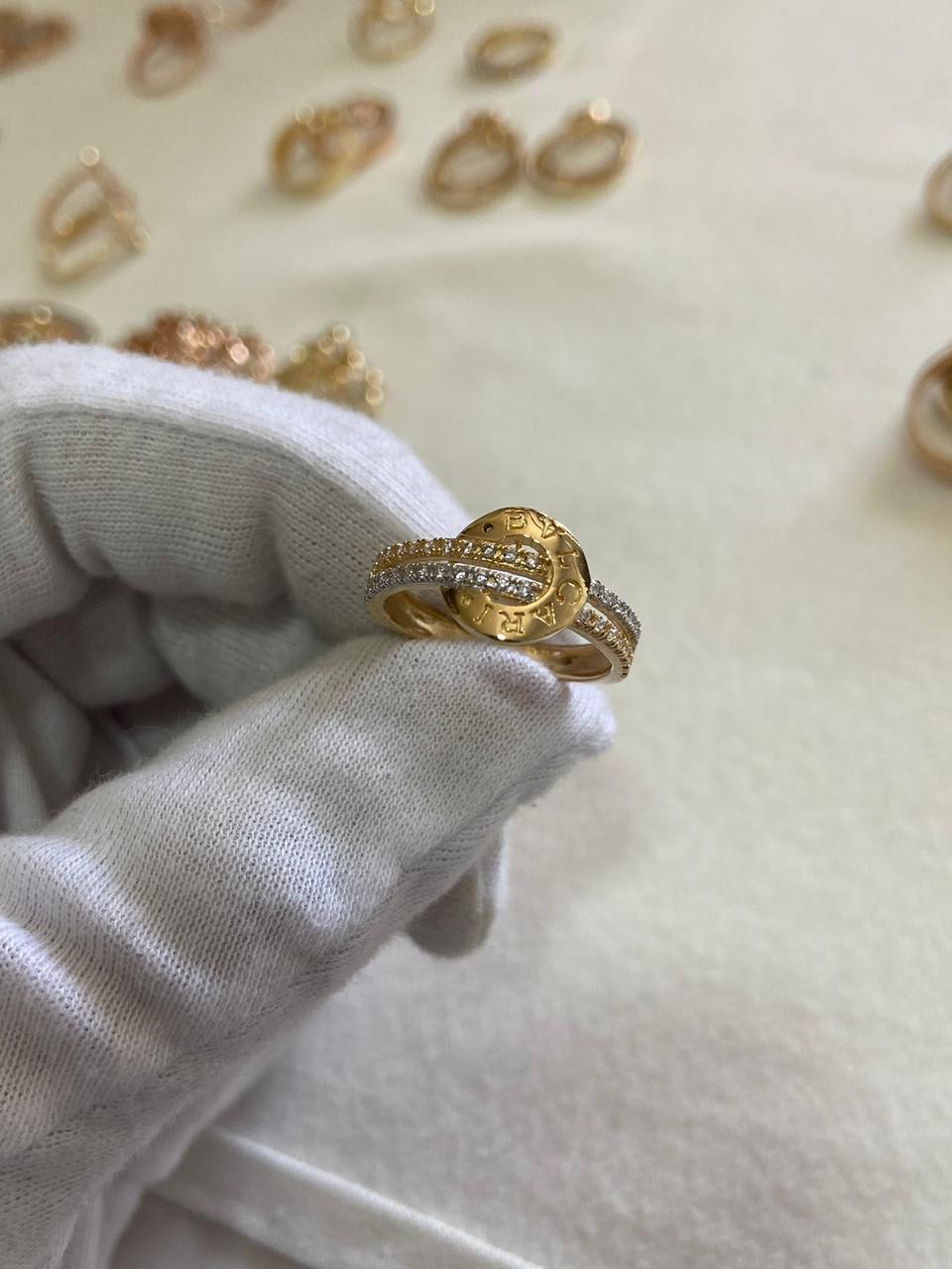 Anillo dama milujo
