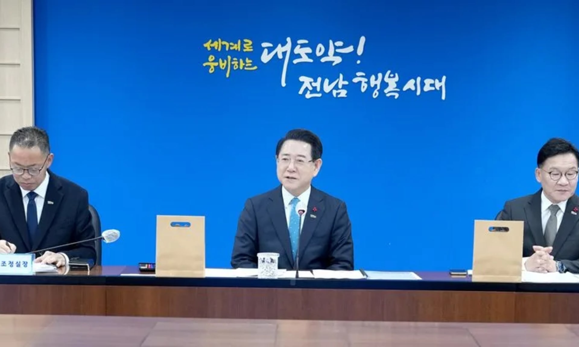 김영록 지사, 새해 화두로 ‘광주·전남 대부흥’ 제시