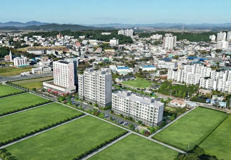 영암군, 신혼부부·청년 공공임대주택 100호로 늘린다 - 건설 뉴스 | 코리아NEWS