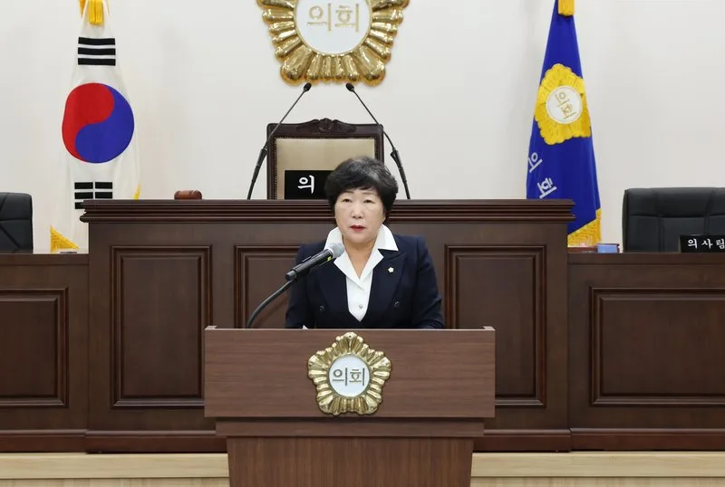 20251230 진도군의회 종무식 및 임용장 수여식 - 행정 뉴스 | 코리아NEWS