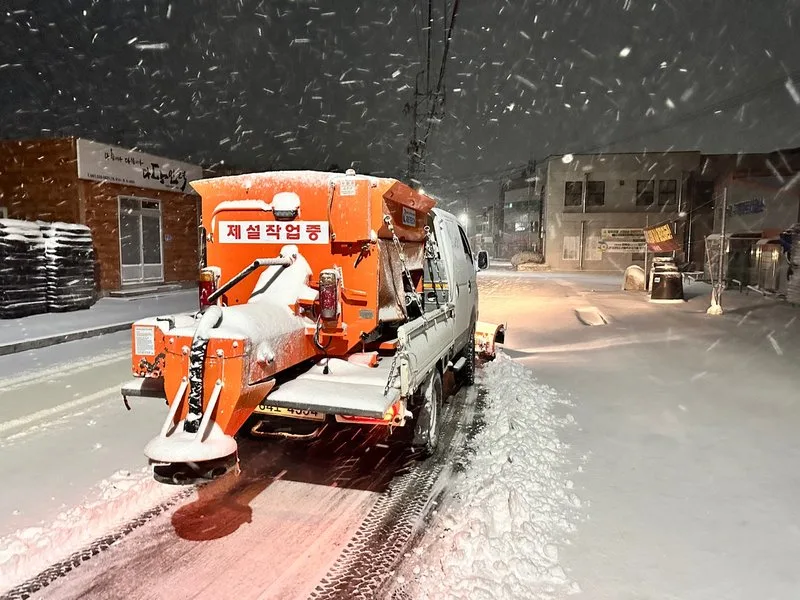 해남군 “휴일 반납 제설대응” 폭설 속 군민 안전 지켜라NEW - 안전 뉴스 | 코리아NEWS