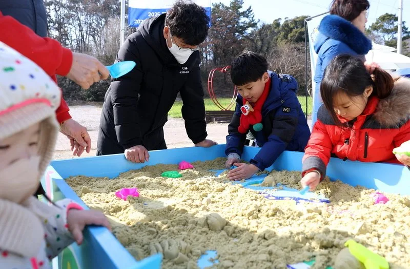 청자와 미술을 아우르는 제54회 강진청자축제 코 앞 - 문화 뉴스 | 코리아NEWS