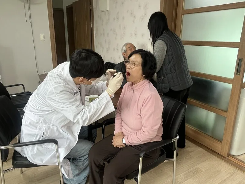 담양군, 어르신 치아 건강 지킨다… 경로당 순회 관리 운영 - 복지 뉴스 | 코리아NEWS