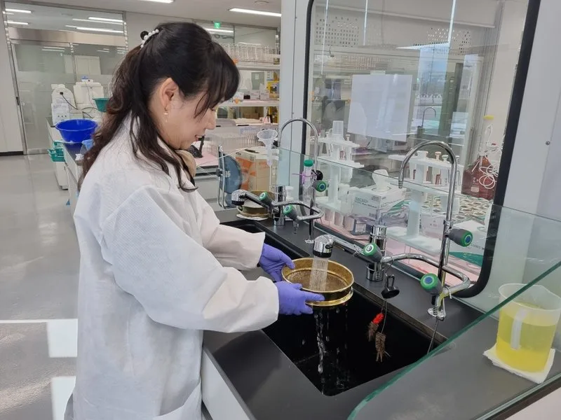 화순군농업기술센터, 전남 최초 ‘성토 농지 토양분석’ 지원
... - 행정 뉴스 | 코리아NEWS