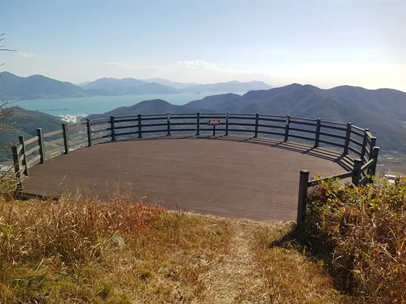 여수시, 영취산 진달래 축제 대비 등산로·산림공원 정비 - 문화 뉴스 | 코리아NEWS