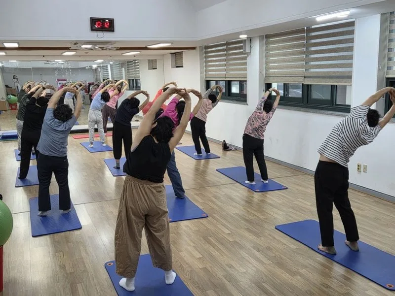 화순군, ‘한방애(愛) 갱년기 극복! 기공체조교실’ 운영
... - 복지 뉴스 | 코리아NEWS