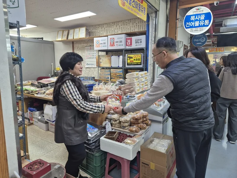 나주 목사골시장 방문한 창의융합교육원, 청렴 캠페인 전개