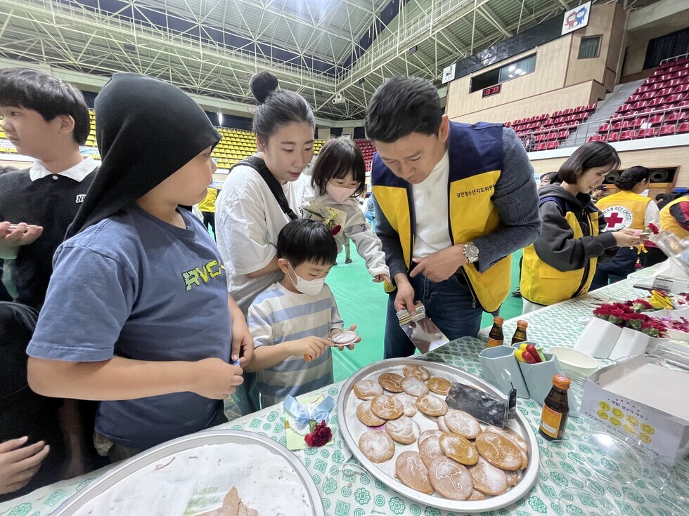 2천여 명 '함박웃음'…강진 청자골 어린이 잔치 대성황