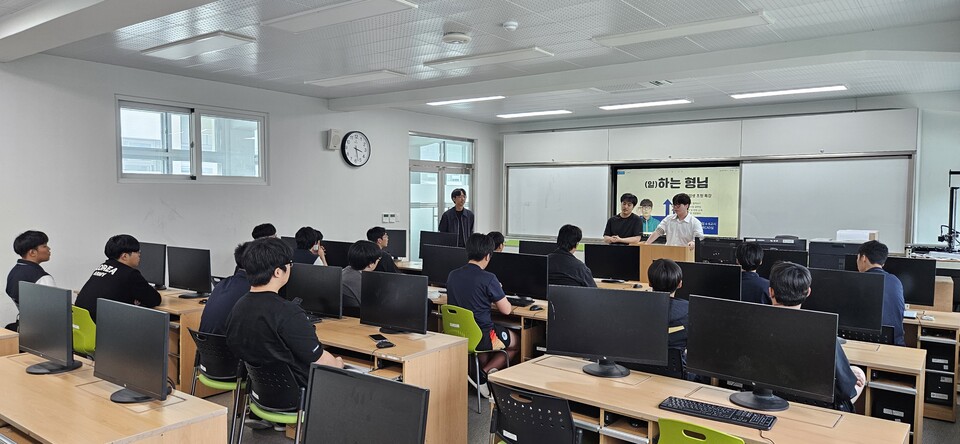 순천공고, 공무원 합격 선배 초청 진로 특강 개최
