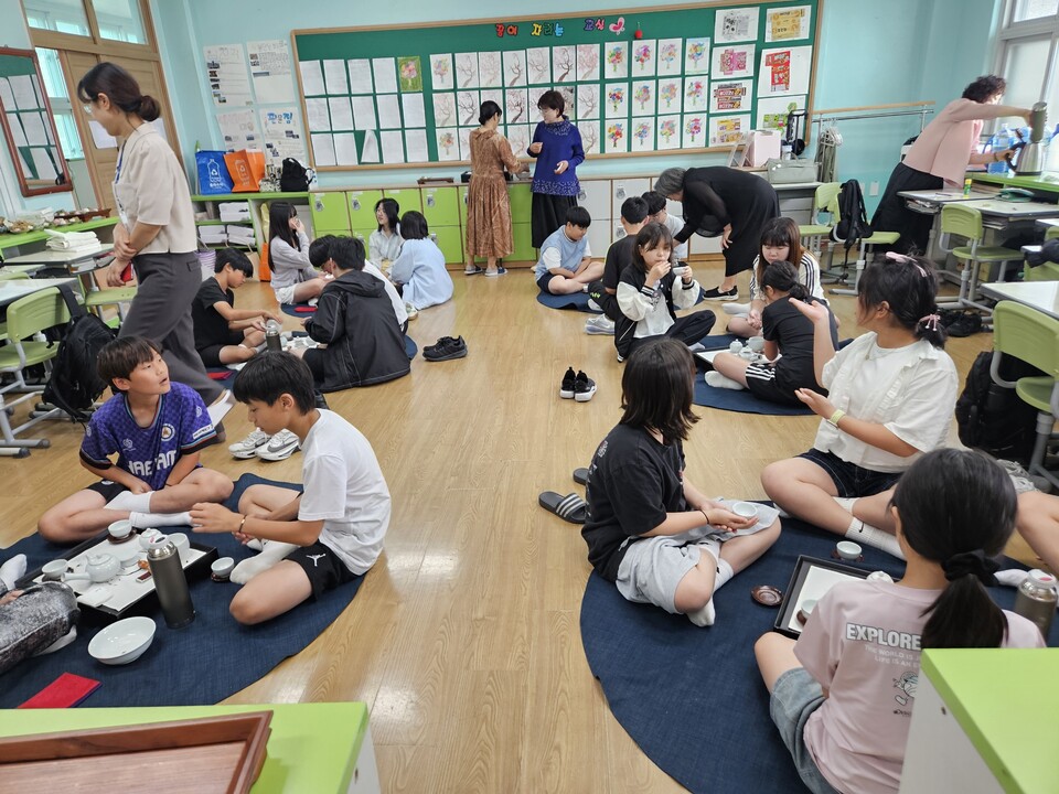 찾아가는 차(茶) 인성교육, 해남 학생들 마음성장 돕다