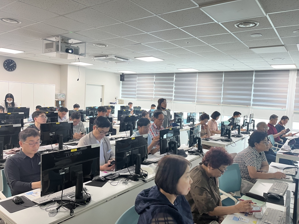 해남군, 10명만 모이면 AI 강사 파견…맞춤형 교육 확대