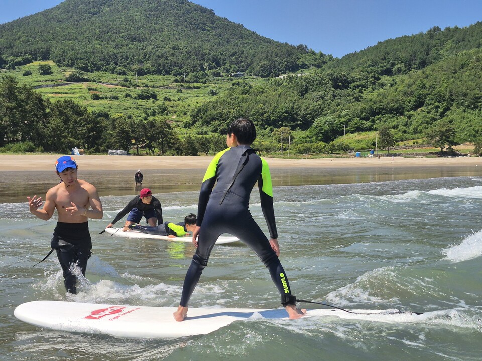 봉래초, 남열 해돋이 바다서 꿈과 자신감을 서핑하다